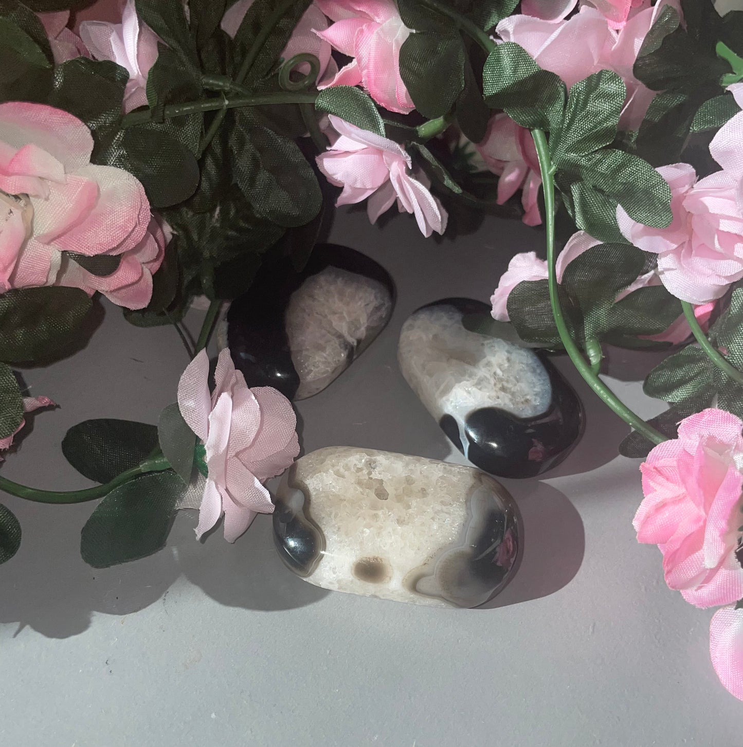 Black Sardonyx Agate Palm Stones With Natural Druzy