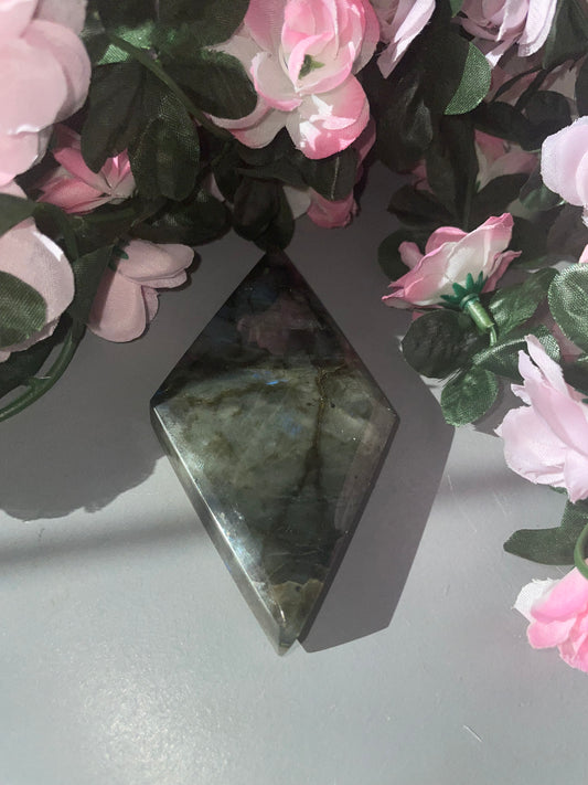 Labradorite Diamond Carving