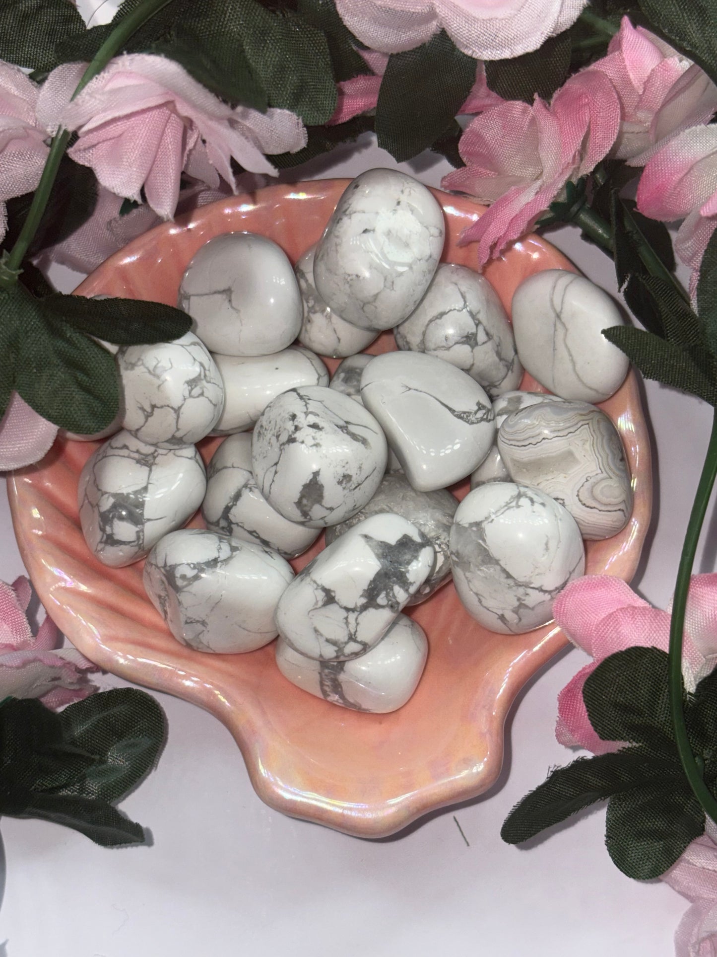 Howlite Tumble