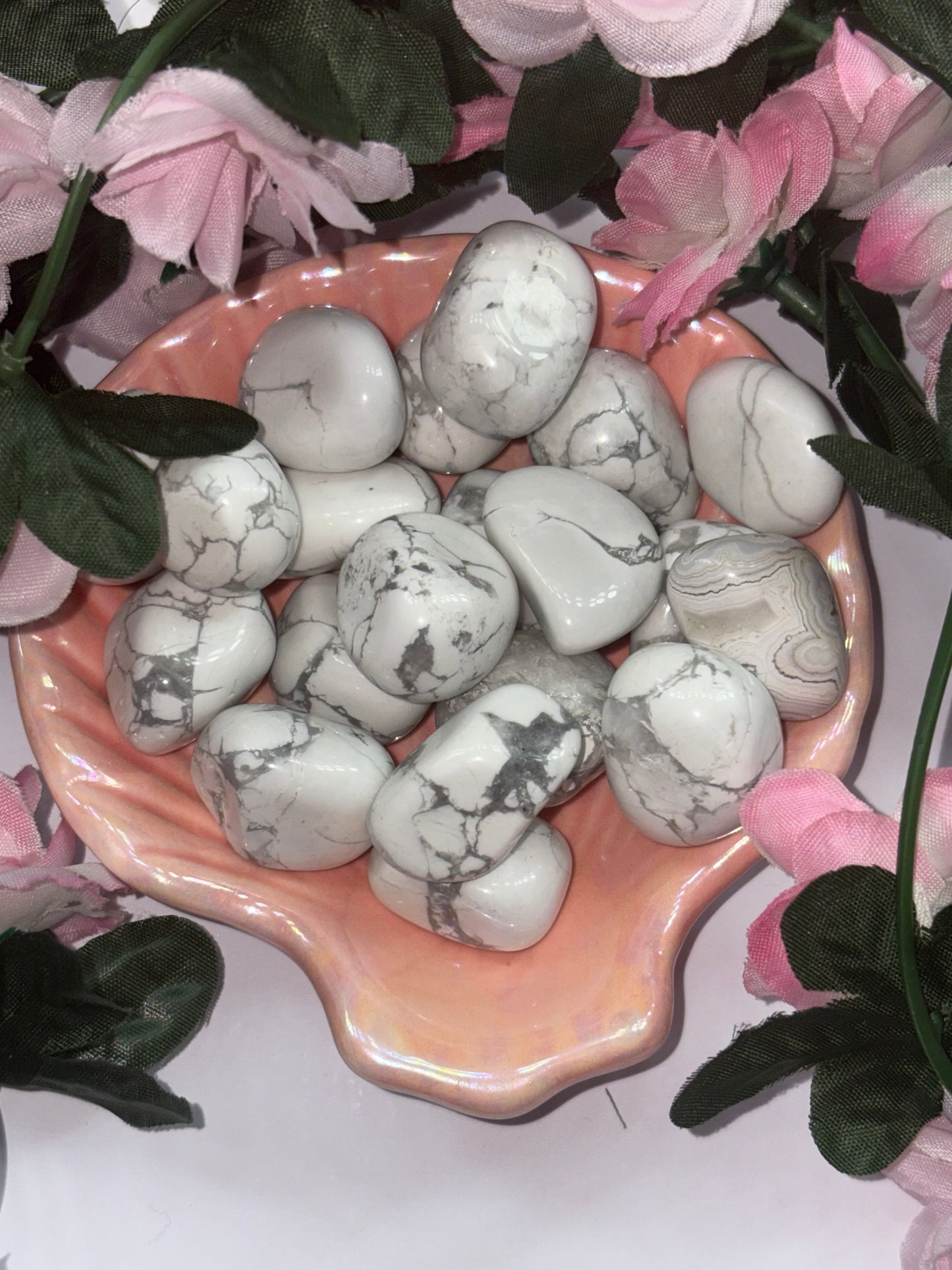 Howlite Tumble