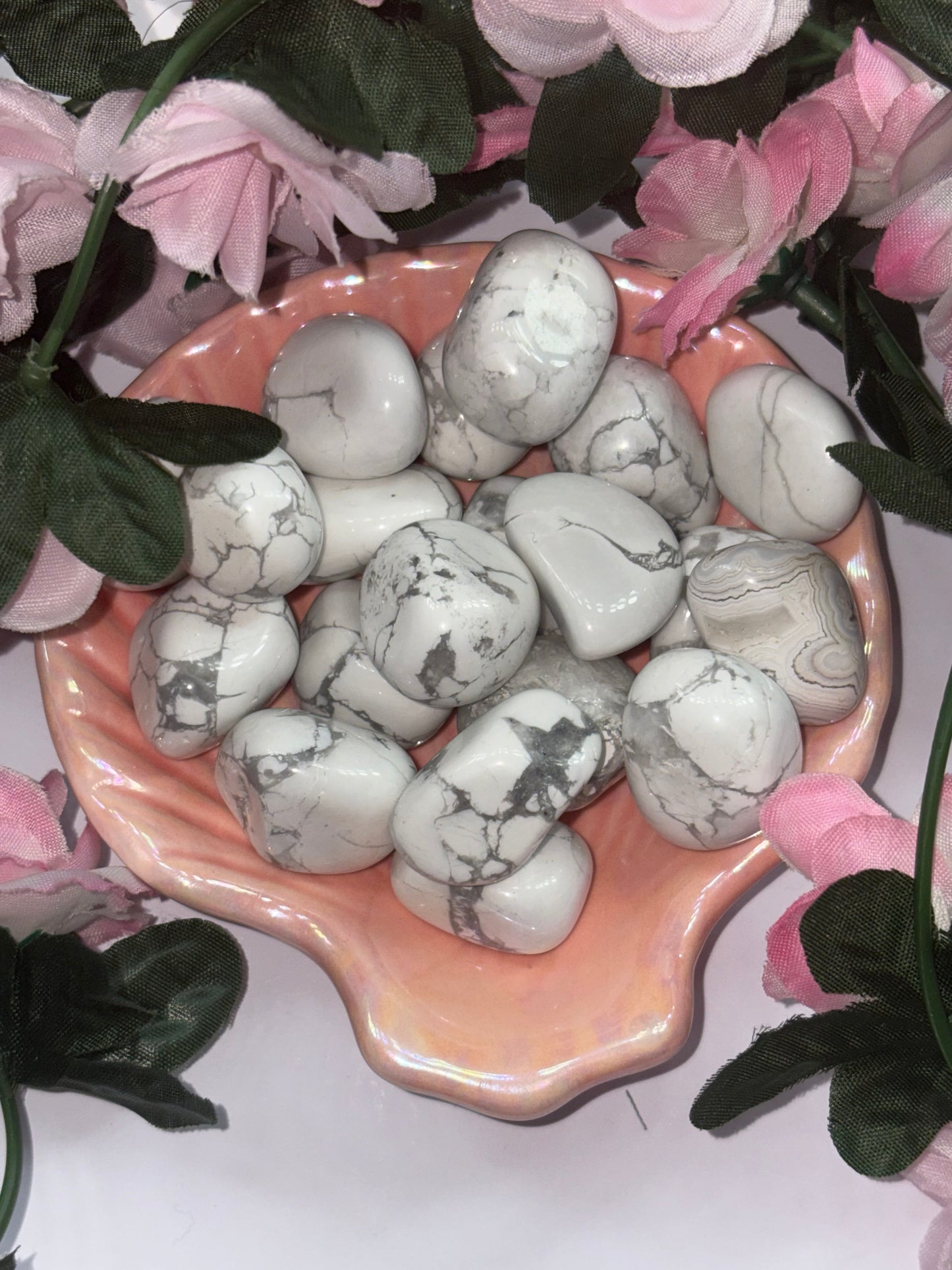 Howlite Tumble