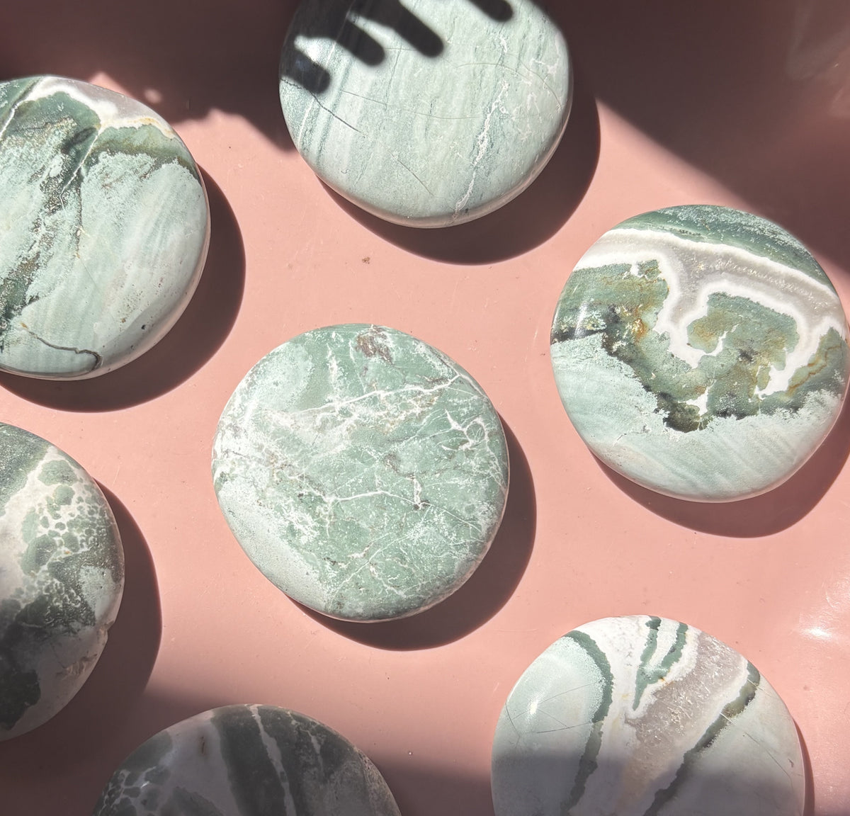🌿 Large Green Sardonyx Flat Palm Stones 🌿