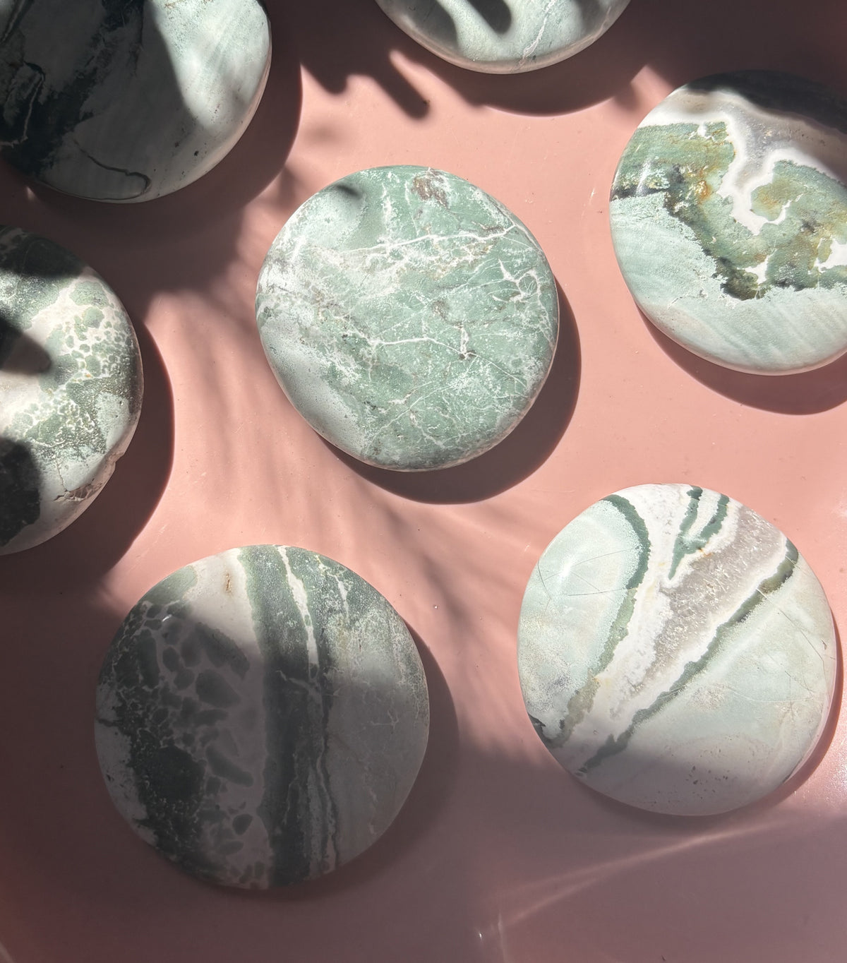 🌿 Large Green Sardonyx Flat Palm Stones 🌿