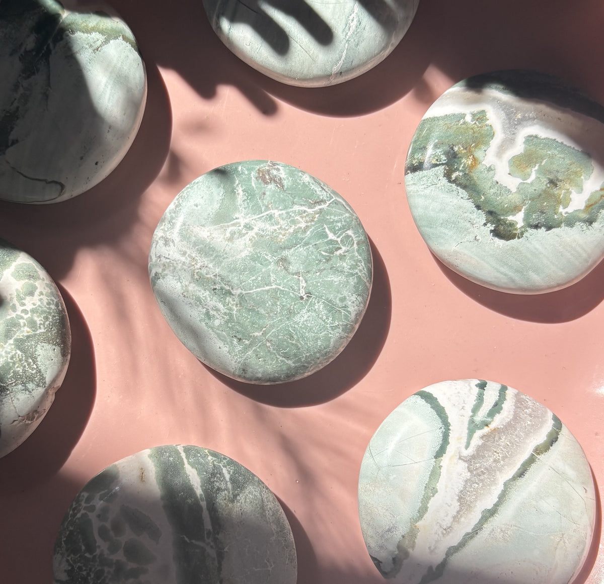 🌿 Large Green Sardonyx Flat Palm Stones 🌿