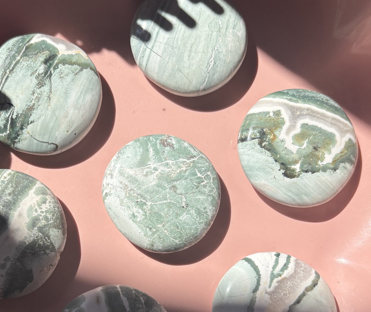 🌿 Large Green Sardonyx Flat Palm Stones 🌿