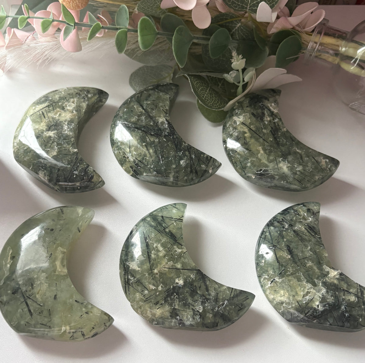 💚🌙Standing Crescent Prehnite Moon 🌙💚